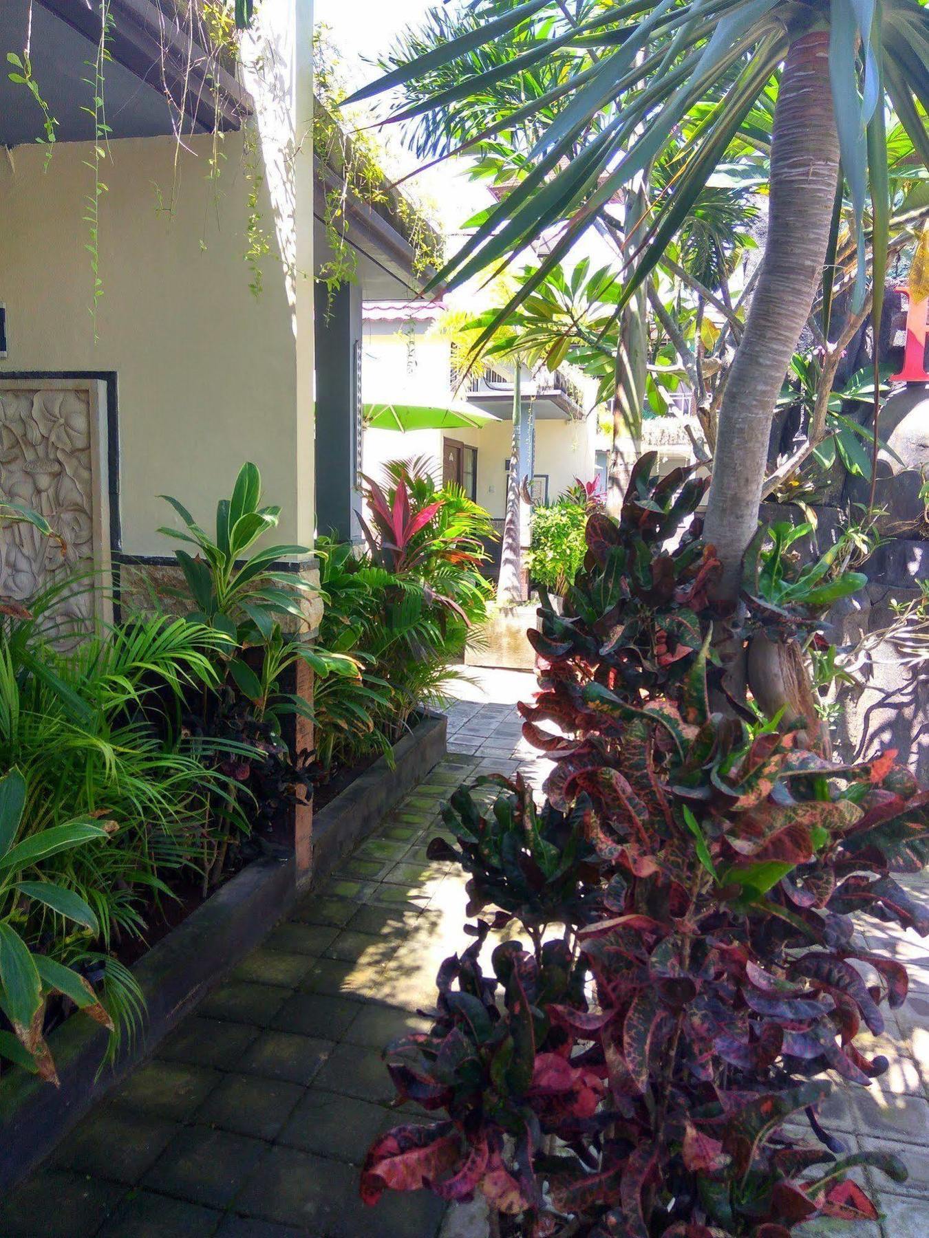 Hawaii Bali Villa Денпасар Екстериор снимка