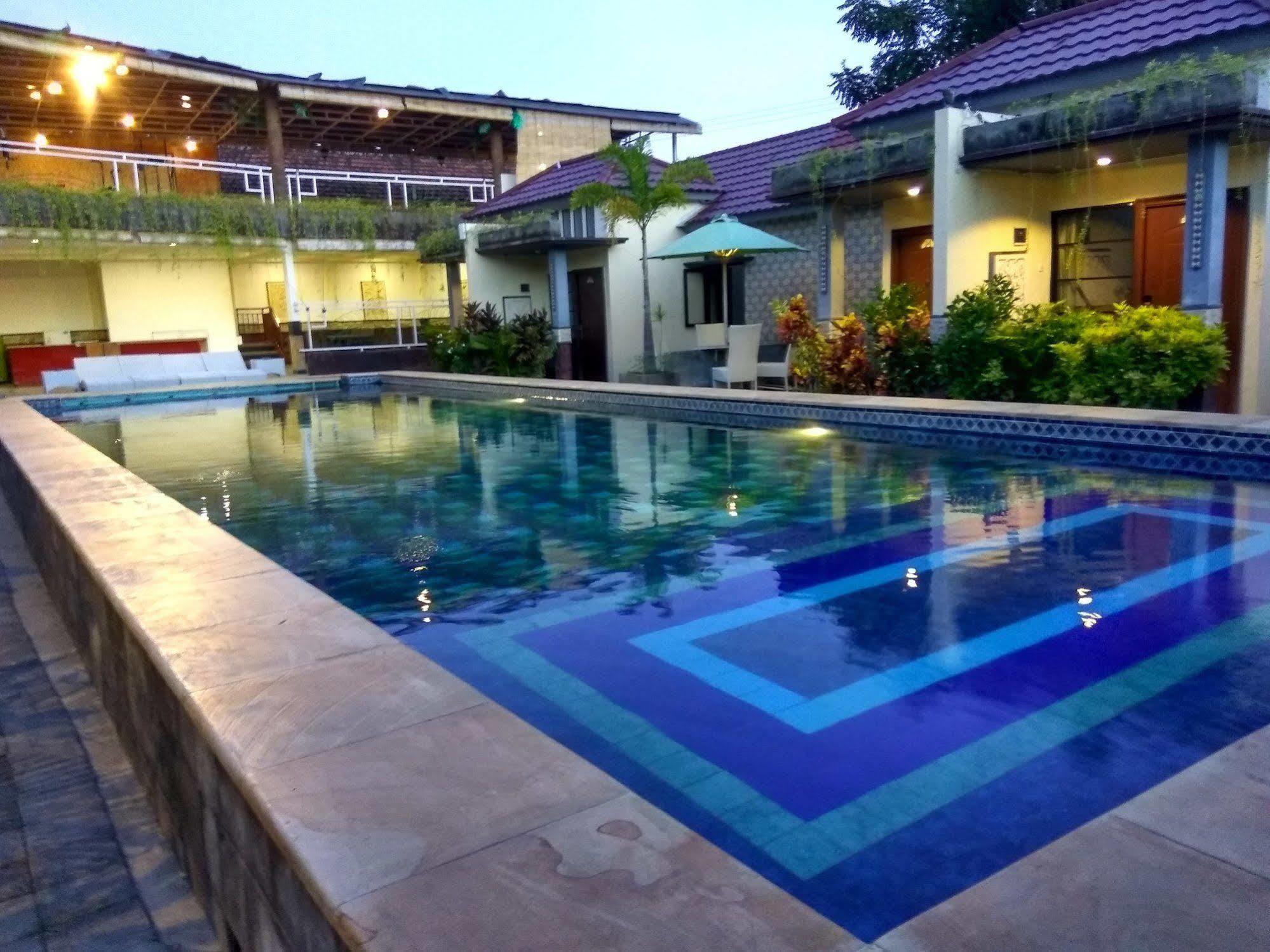 Hawaii Bali Villa Денпасар Екстериор снимка