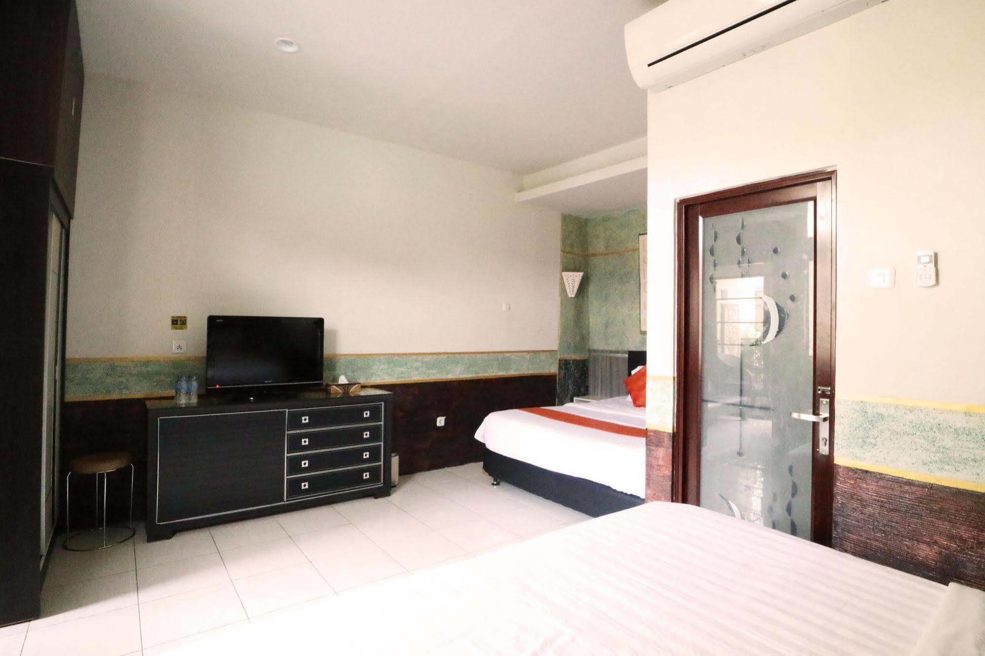 Hawaii Bali Villa Денпасар Екстериор снимка