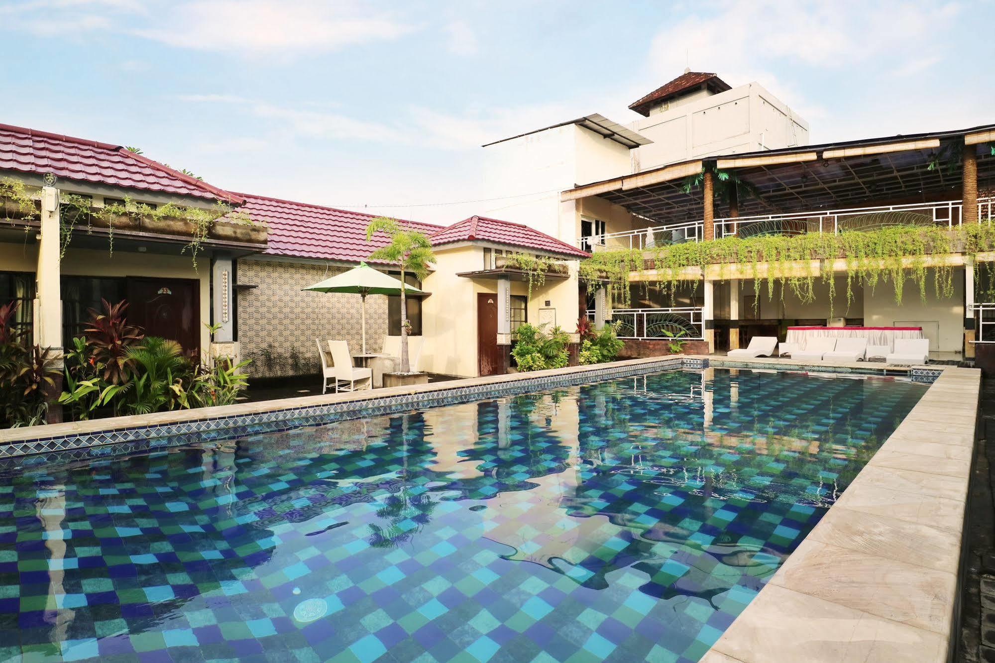 Hawaii Bali Villa Денпасар Екстериор снимка